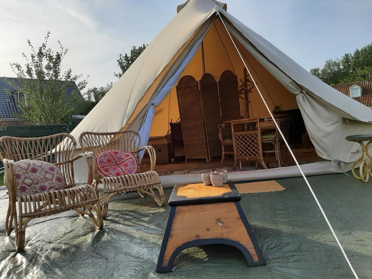 Glamping De Vrije Wind, Tentverhuur Houwerzijl المظهر الخارجي الصورة