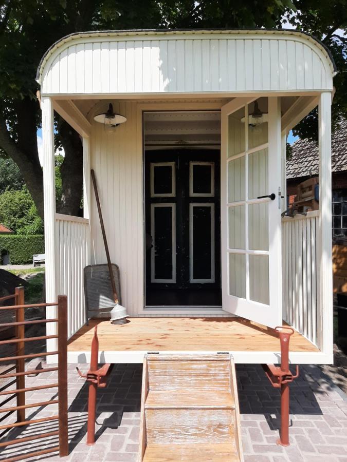 Glamping De Vrije Wind, Tentverhuur Houwerzijl المظهر الخارجي الصورة
